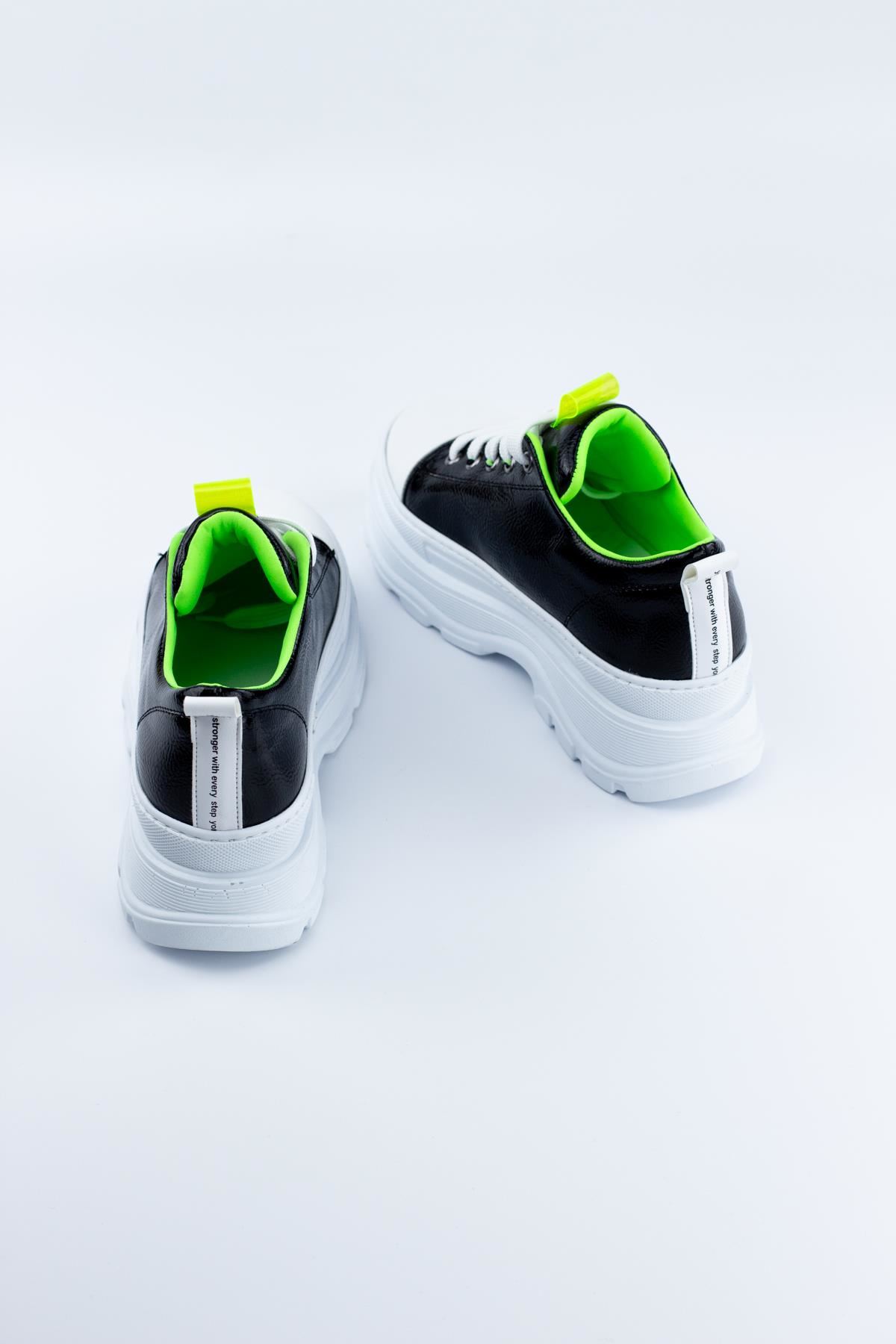 Citrus Neon Detaylı Kalın Taban Kadın Sneaker Siyah Kırışık
