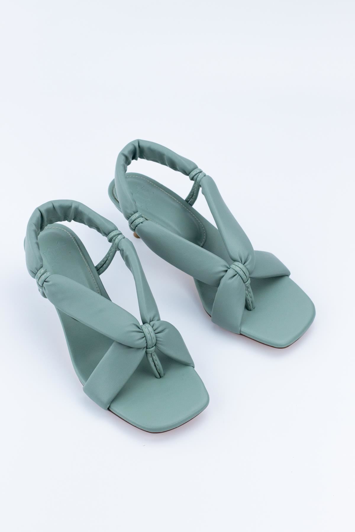 Maris Yumuşak Bantlı Parmak Arası Kadın Topuklu Ayakkabı Su Yeşili Cilt