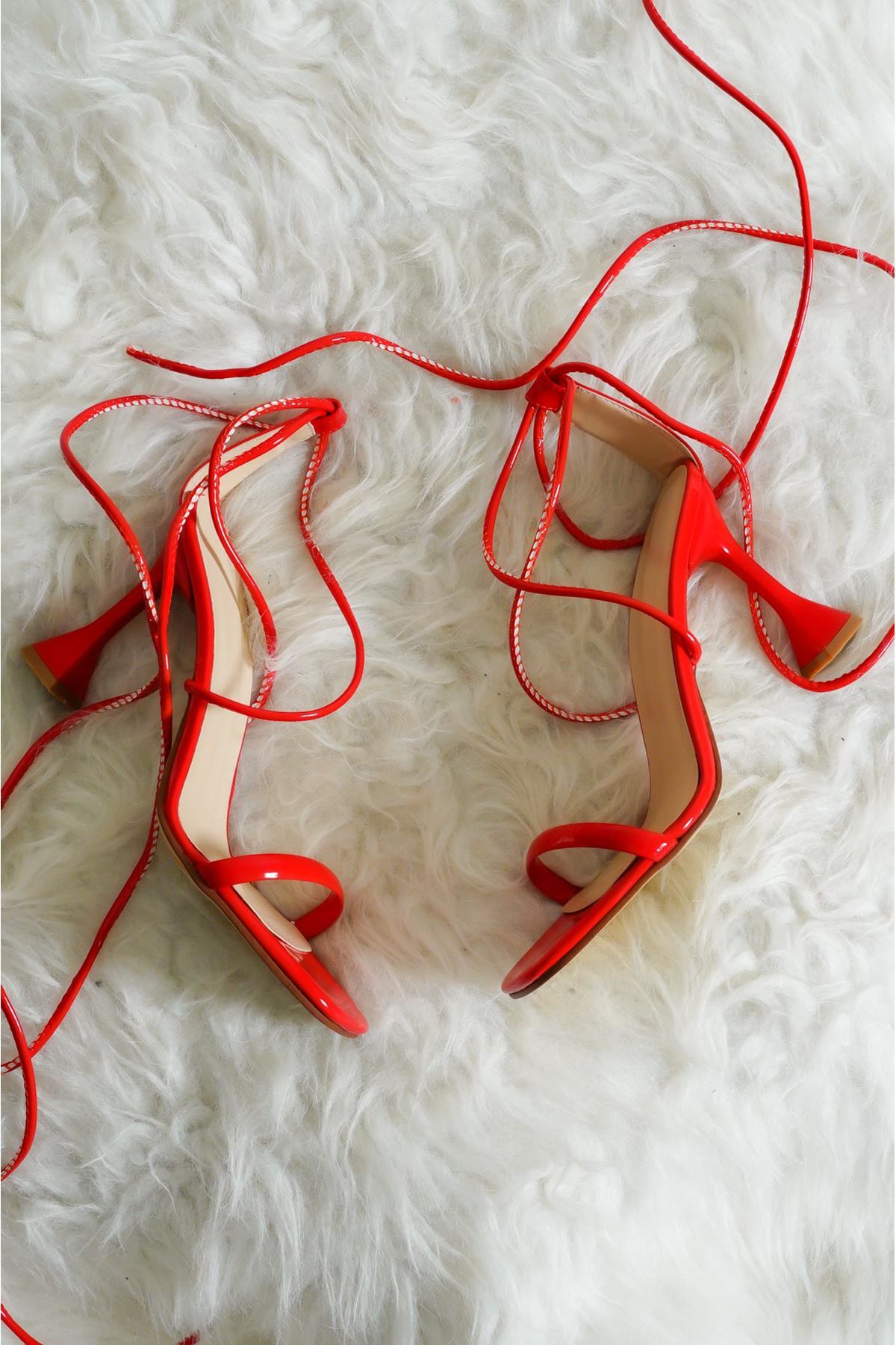 Erta Kadın Bağcıklı Topuklu Ayakkabı Kırmızı Rugan