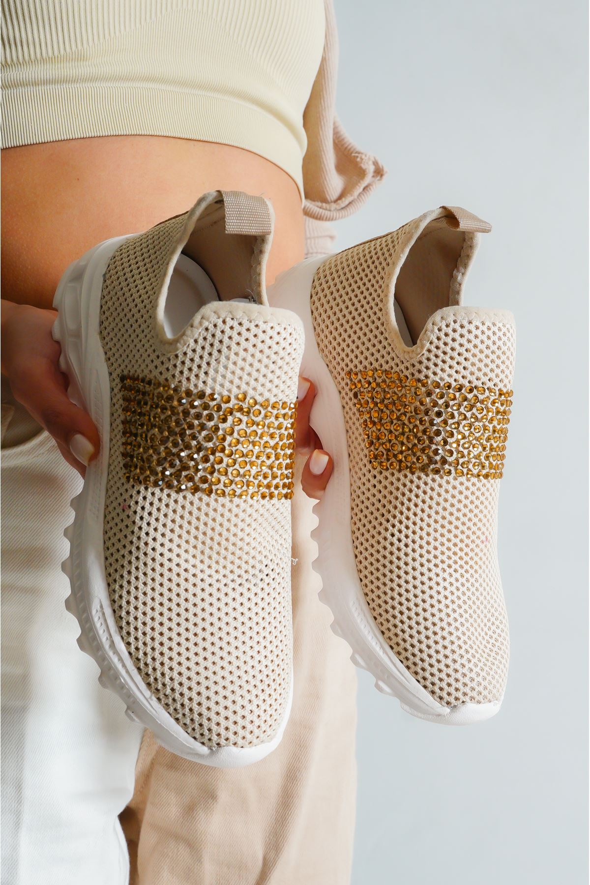 Medusa Taş Detaylı Kadın Spor Ayakkabı Ten Tekstil