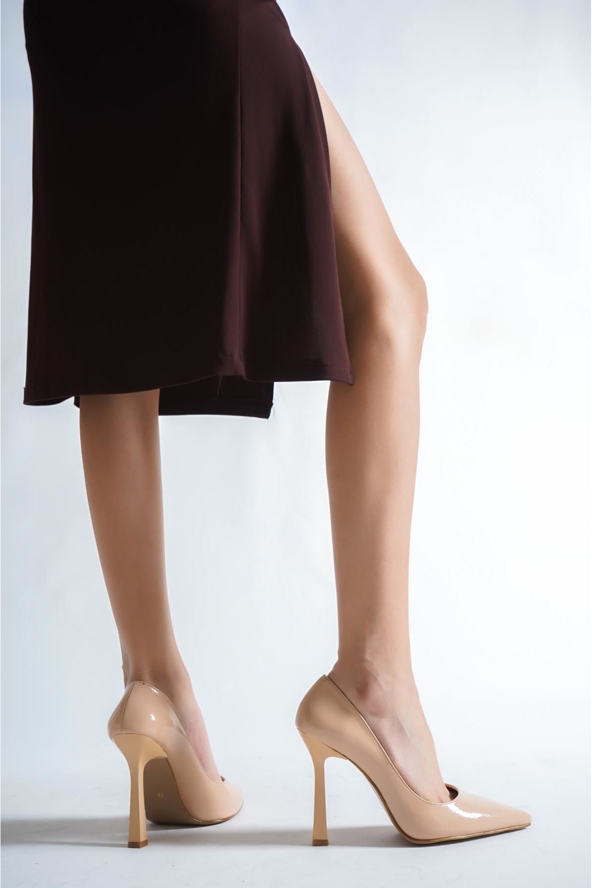 Ravyn Kadın Klasik Topuklu Ayakkabı Nude Rugan