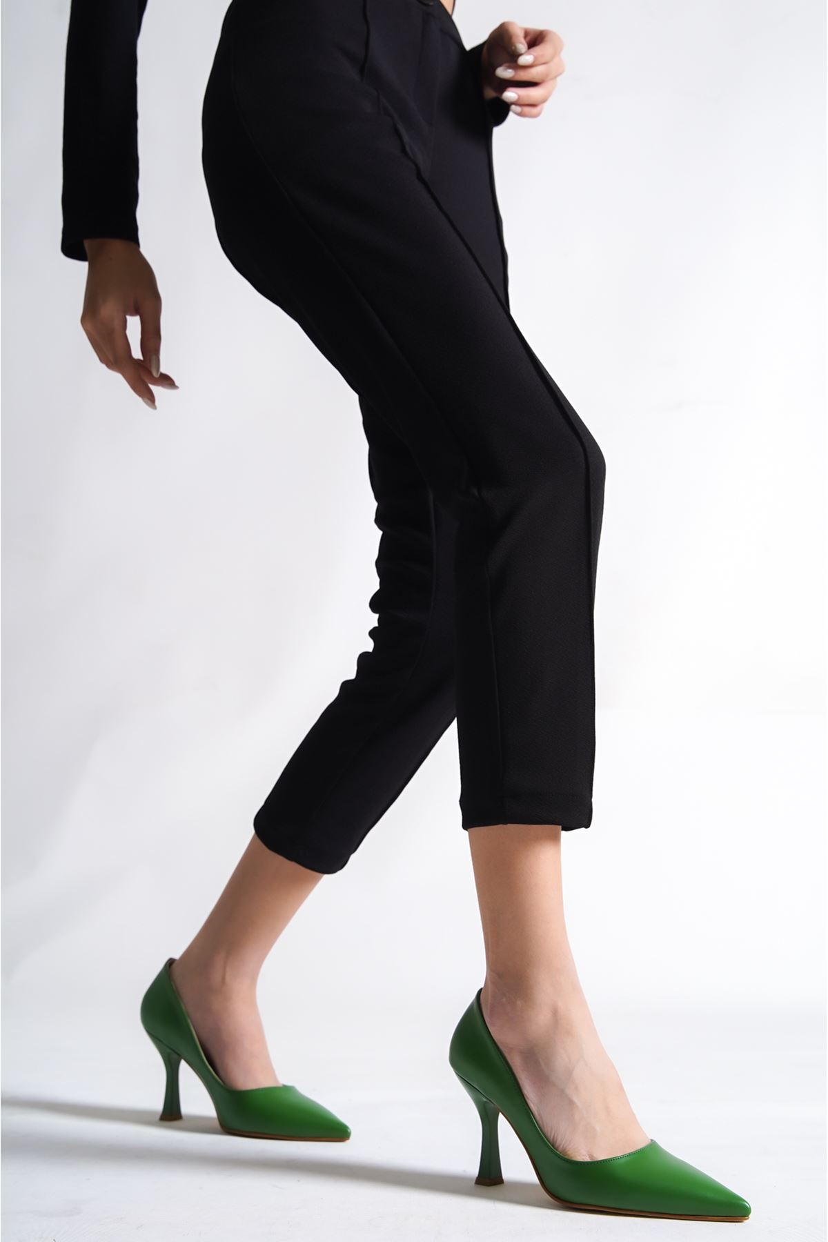 Beliz Kadın Stiletto Topuklu Ayakkabı Çimen Yeşili Cilt