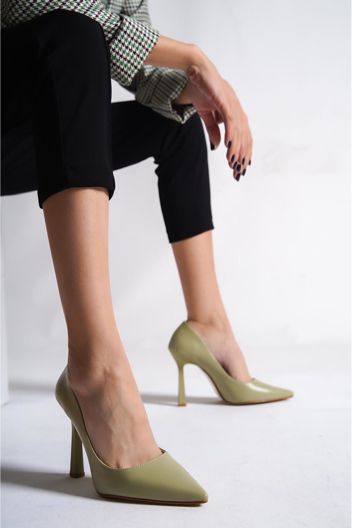 Ravyn Kadın Klasik Topuklu Ayakkabı Yağ Yeşili Cilt