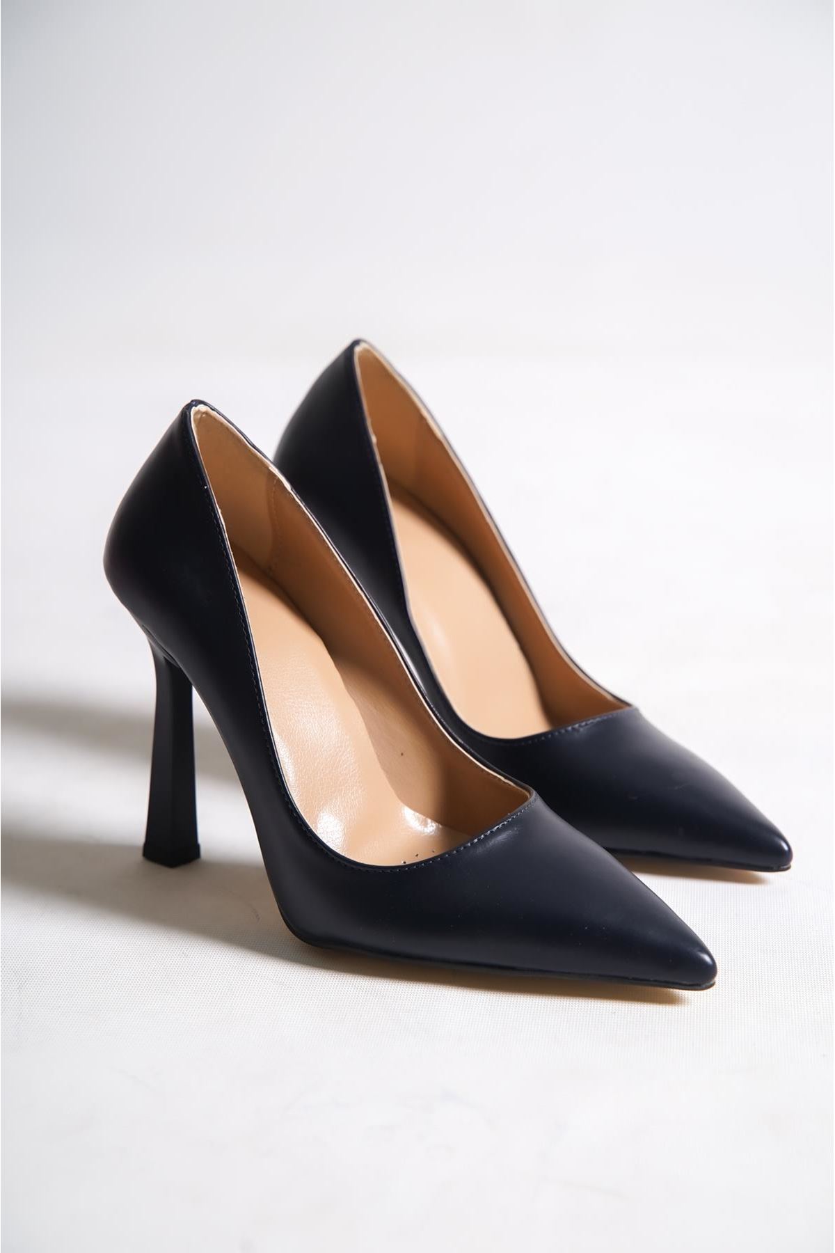 Ravyn Kadın Klasik Topuklu Ayakkabı Lacivert Cilt