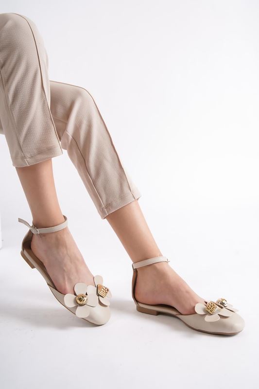 Micha Kadın Bant Detaylı Babet Ayakkabı Bej Çiçekli
