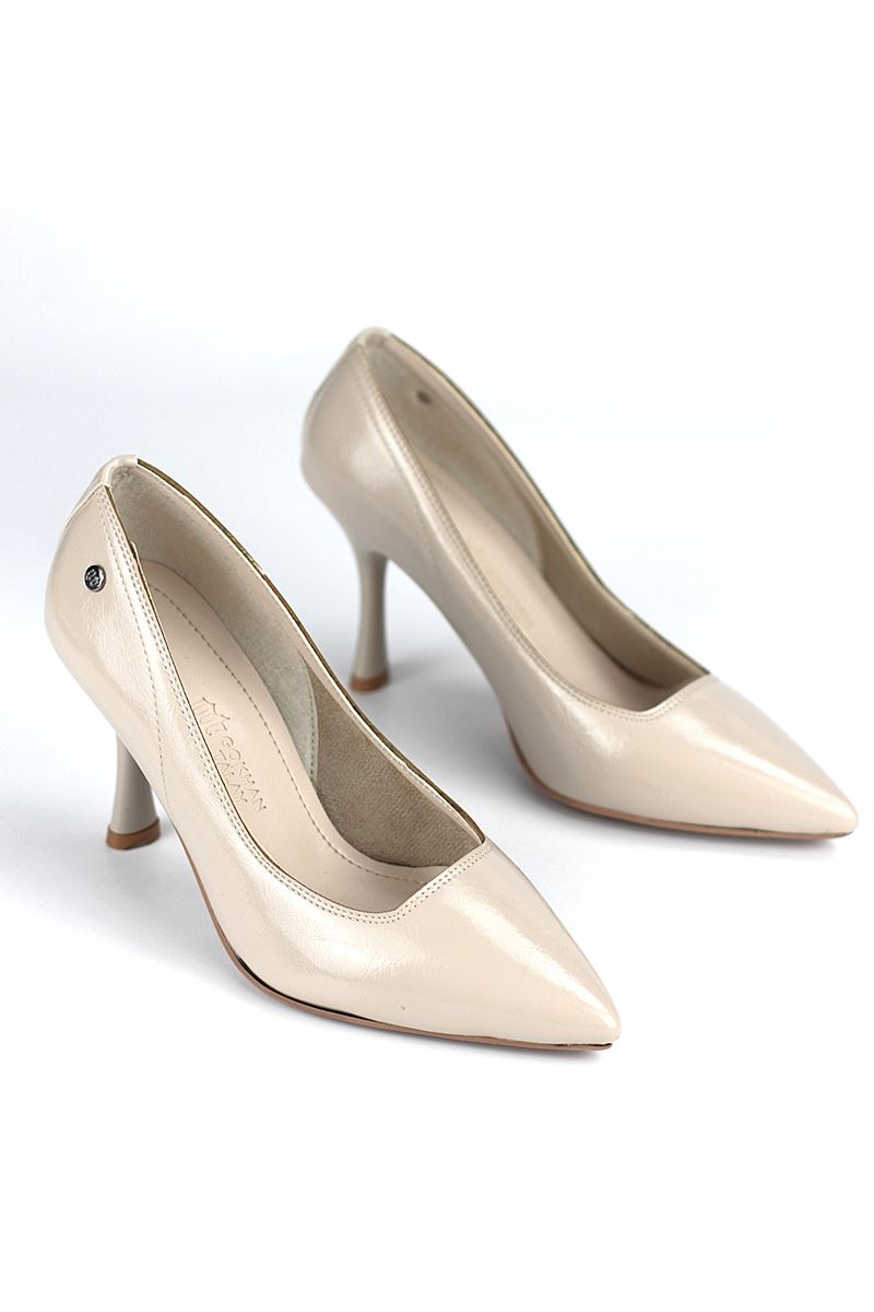 Jimena Esnek Yumuşak Kaymaz Taban (8 cm) Bej Rugan Kadın Topuklu Ayakkabı