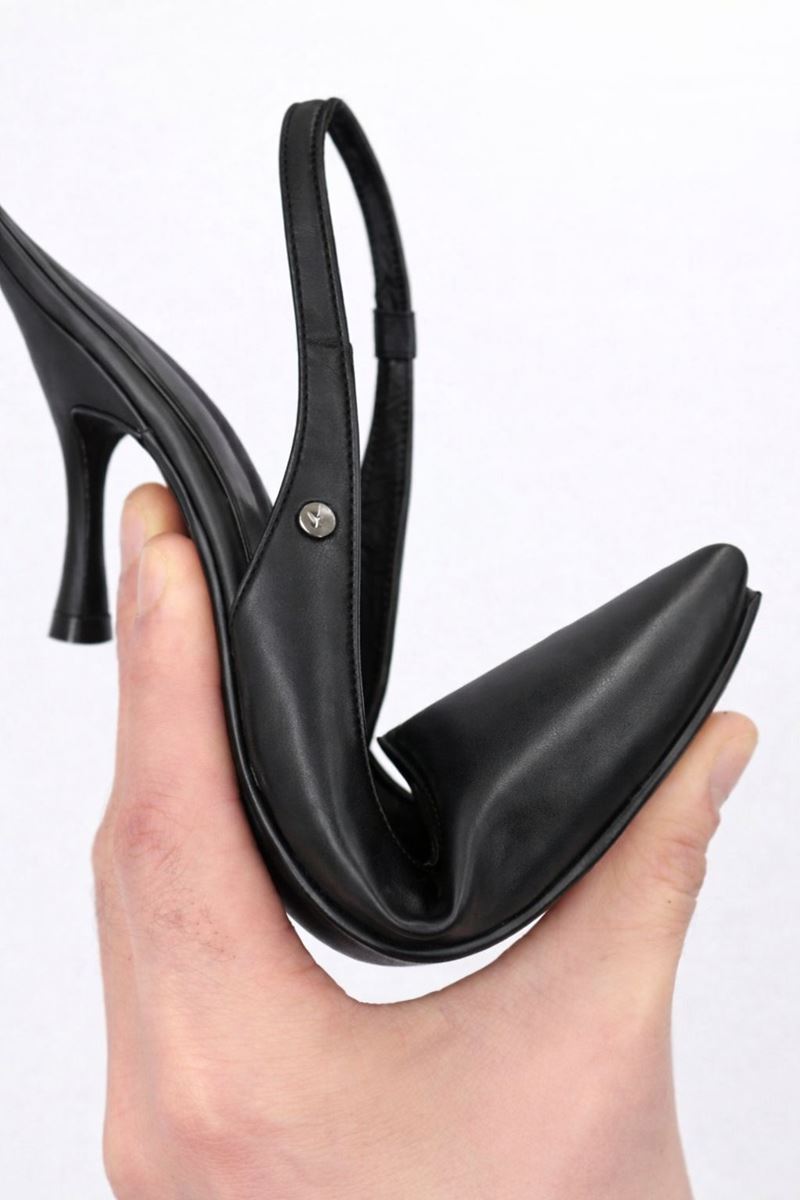 Rosalinda Esnek Yumuşak Kaymaz Taban (8 cm) Siyah Rugan  Açık Lastikli V toka Kadın Topuklu Ayakkabı