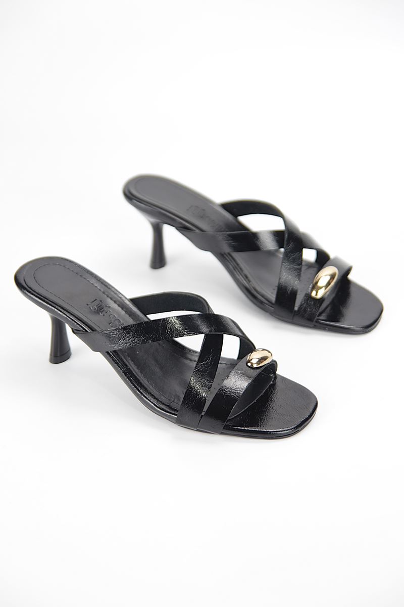 Zoryelle Esnek Yumuşak Kaymaz Taban (4 cm) Siyah Rugan  Çapraz Bantlı Tokalı Kadın Topuklu Terlik