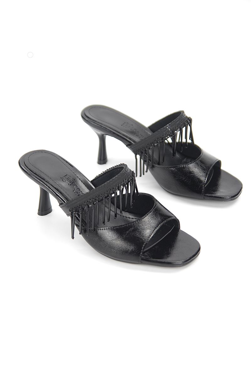 Tessa Esnek Yumuşak Kaymaz Taban (4 cm) Siyah Rugan Boncuk Püsküllü Kadın Topuklu Terlik