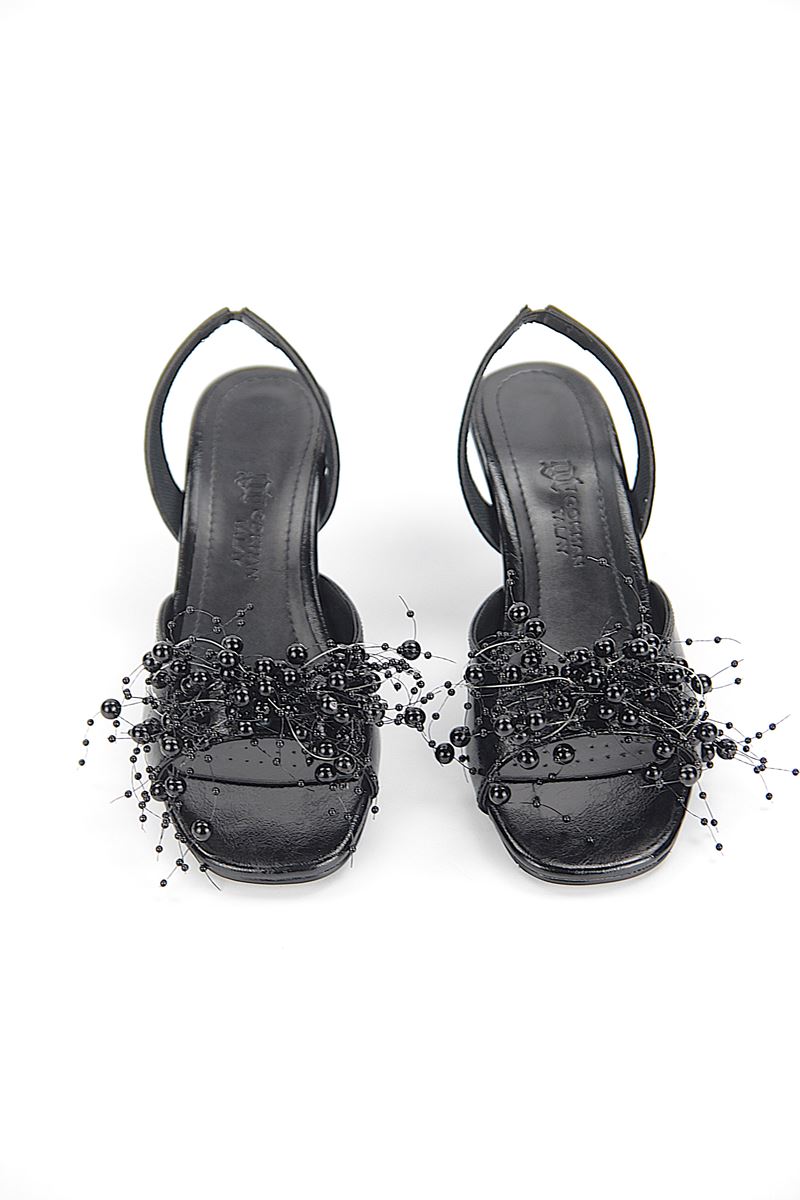 Virella Esnek Yumuşak Kaymaz Taban (4 cm) Siyah Rugan El Yapımı Boncuk Detaylı Kadın Topuklu Ayakkabı