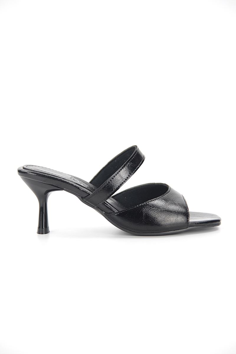 Avelin Esnek Yumuşak Kaymaz Taban (4 cm) Siyah Rugan Tek Bant Topuklu Terlik