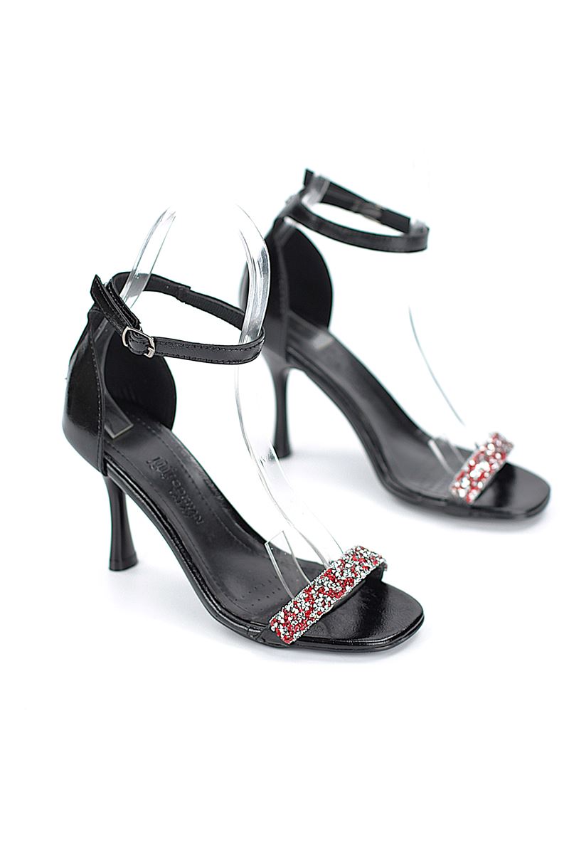 Raven Esnek Yumuşak Kaymaz Taban (8 cm) Siyah Rugan  Kırmızı Taş Bantlı Kadın Topuklu Ayakkabı