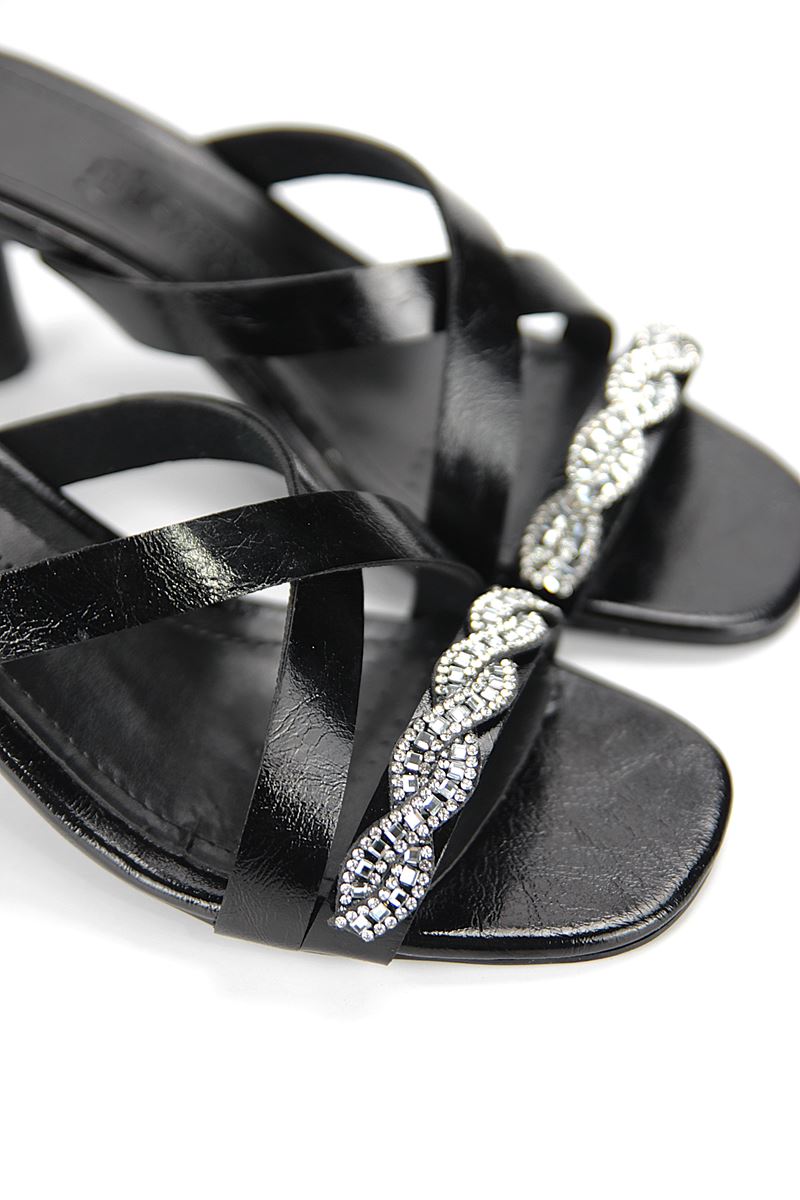 Lorena Esnek Yumuşak Kaymaz Taban (4 cm) Siyah Rugan  Çapraz Burgu Gümüş Bantlı Kadın Topuklu Terlik