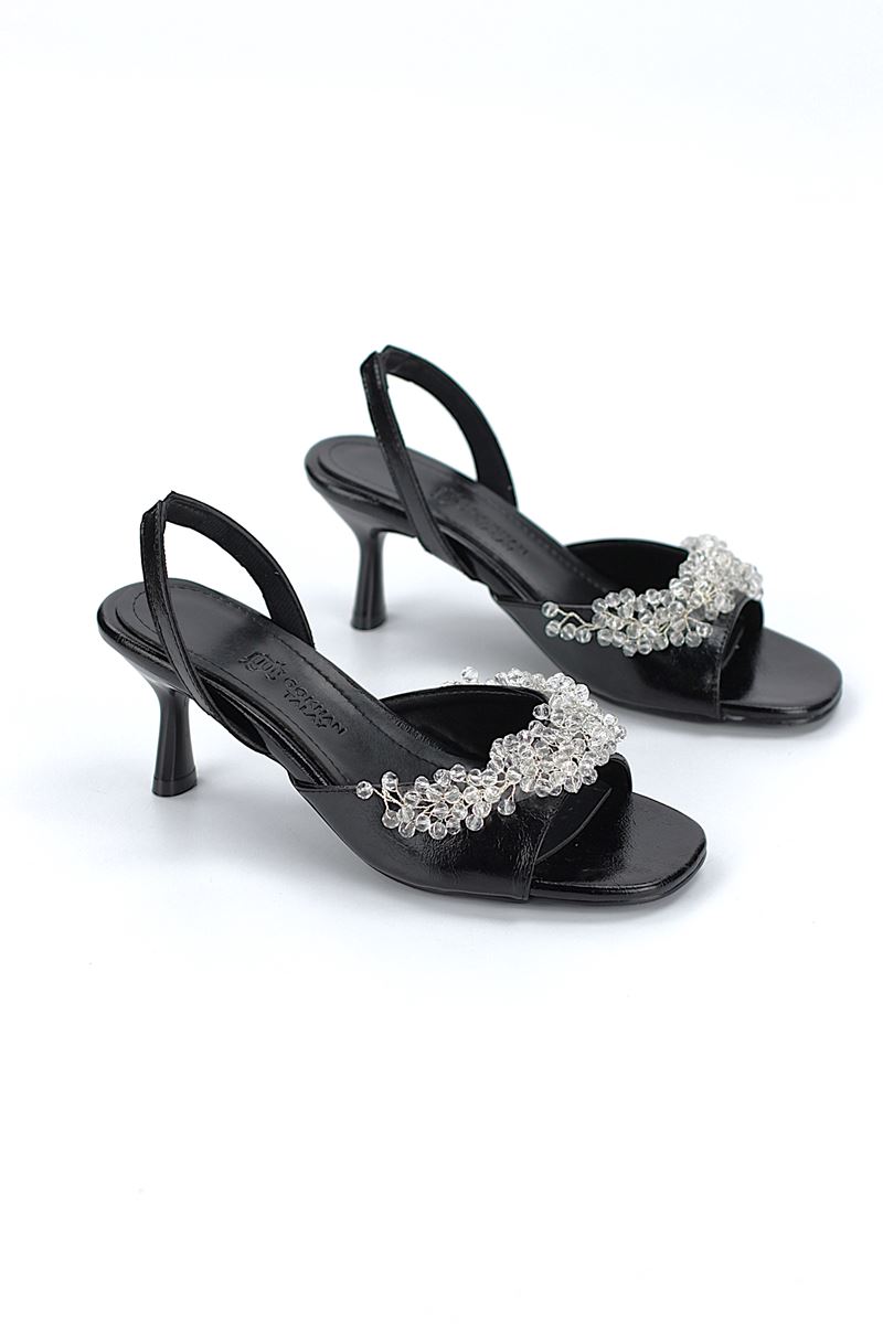 Lumira Esnek Yumuşak Kaymaz Taban (4 cm) Siyah Rugan El Yapımı Şeffaf Boncuk Detaylı Kadın Topuklu Ayakkabı