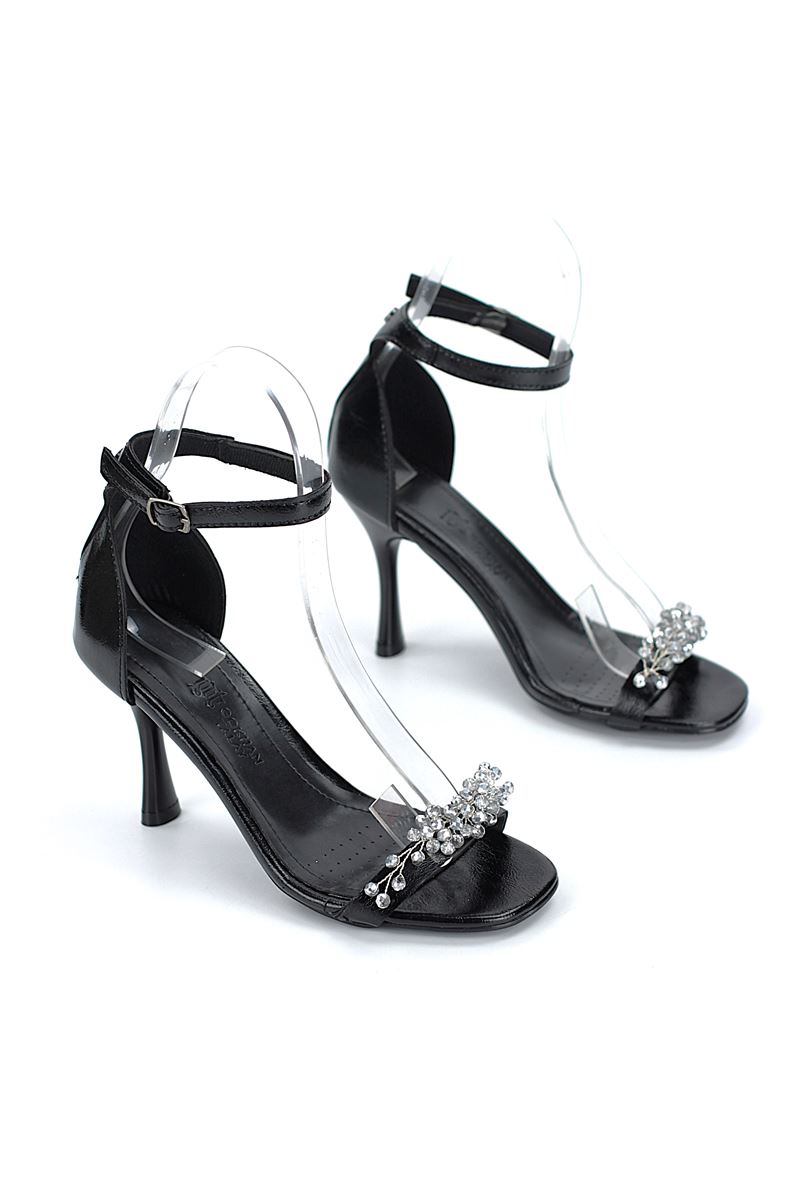 Zaya Esnek Yumuşak Kaymaz Taban (8 cm) Siyah Rugan El Yapımı Gümüş Boncuk Detaylı Kadın Topuklu Ayakkabı