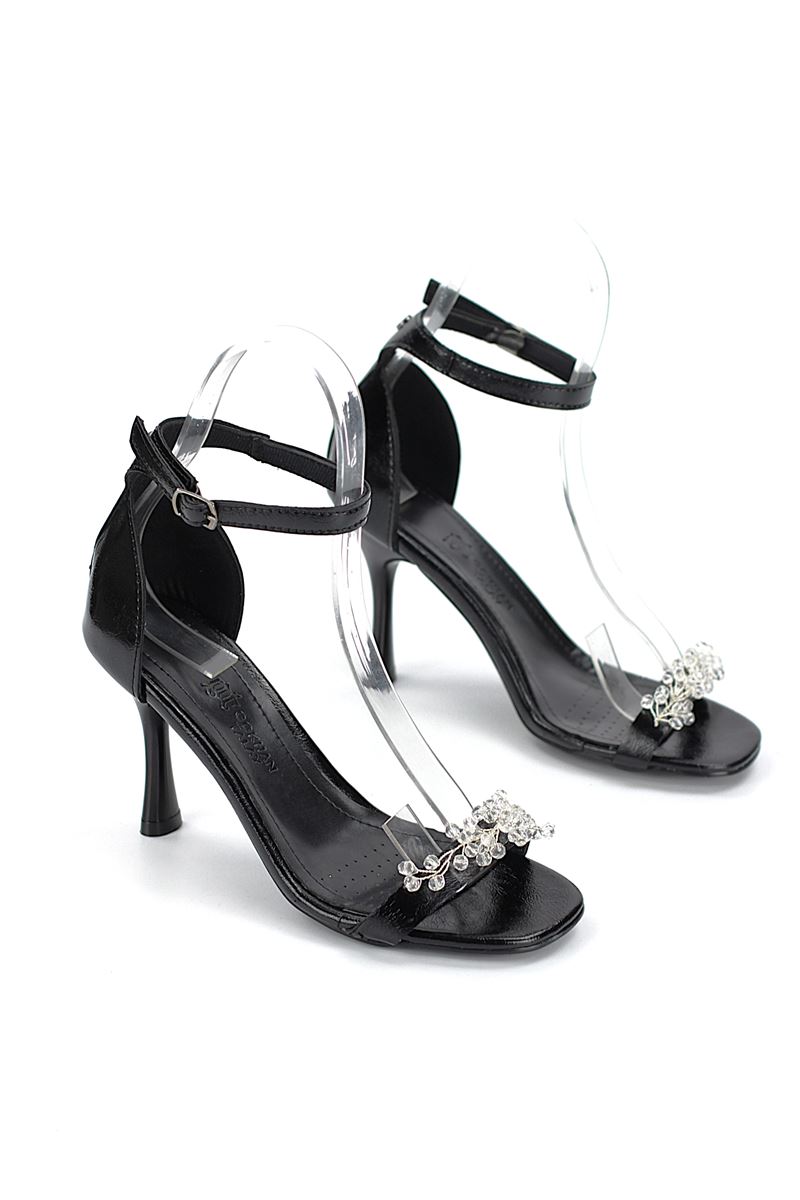 Zaya Esnek Yumuşak Kaymaz Taban (8 cm) Siyah Rugan El Yapımı Şeffaf Boncuk Detaylı Kadın Topuklu Ayakkabı