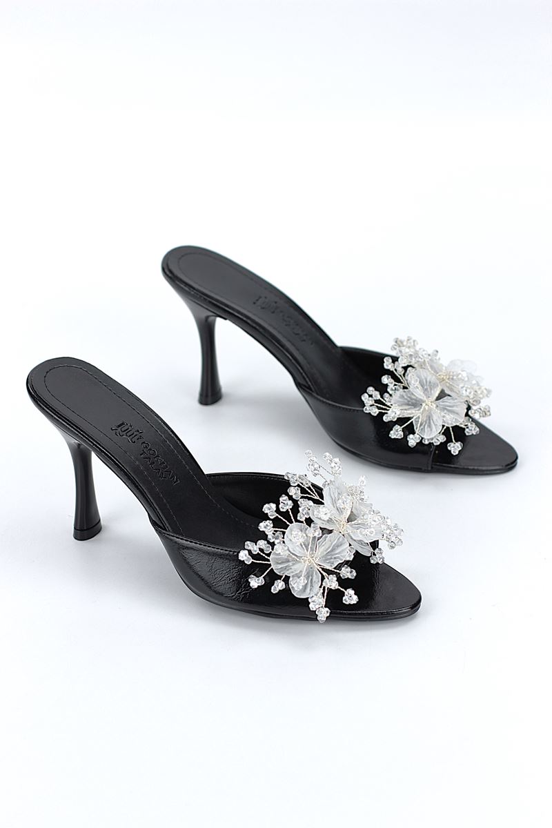 Cosima Esnek Yumuşak Kaymaz Taban (8 cm) Siyah Rugan El Yapımı şeffaf Yaprak Detaylı Kadın Topuklu Terlik 