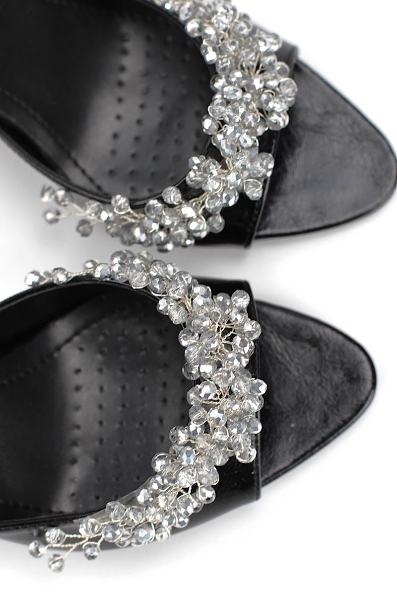 Lucine Esnek Yumuşak Kaymaz Taban (8 cm) Siyah Rugan El Yapımı Gümüş Boncuk Detaylı Kadın Topuklu Terlik 