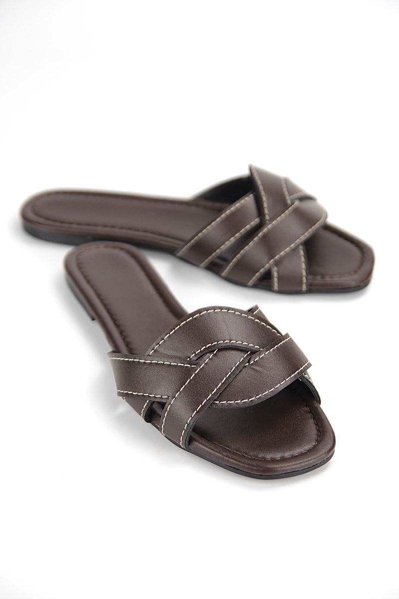 Diane Kadın Çapraz Geçme Dikişli Kahve Cilt Terlik