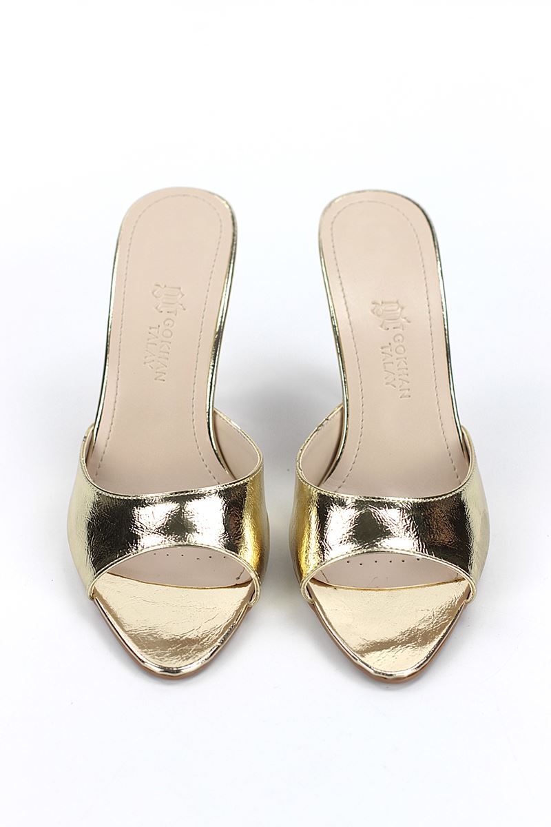Zafira Esnek Yumuşak Kaymaz Taban (8 cm) Dore Metalik Kadın Topuklu Terlik