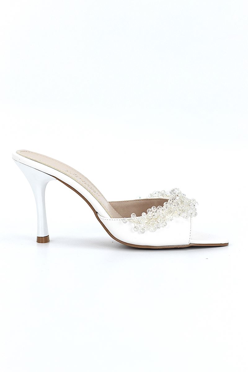 Lucine Esnek Yumuşak Kaymaz Taban (8 cm) Beyaz Cilt El Yapımı Şeffaf Boncuk Detaylı Kadın Topuklu Terlik 