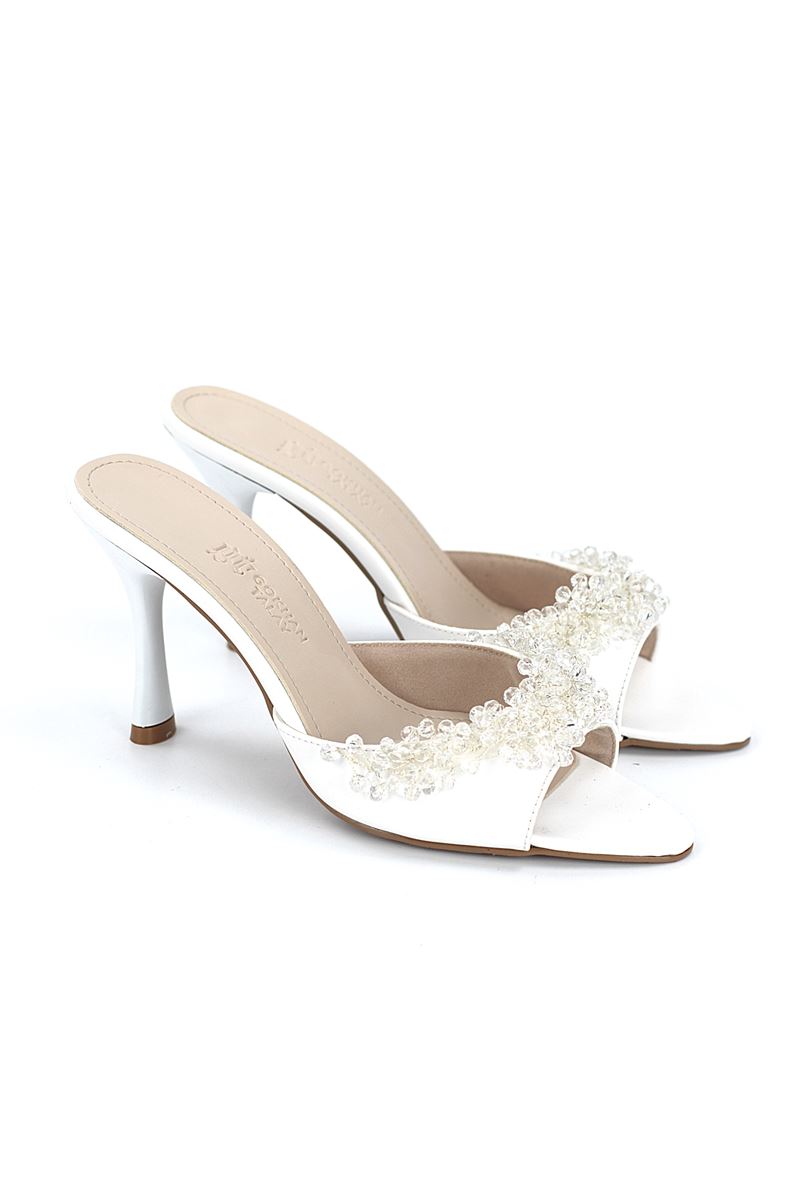 Lucine Esnek Yumuşak Kaymaz Taban (8 cm) Beyaz Cilt El Yapımı Şeffaf Boncuk Detaylı Kadın Topuklu Terlik 