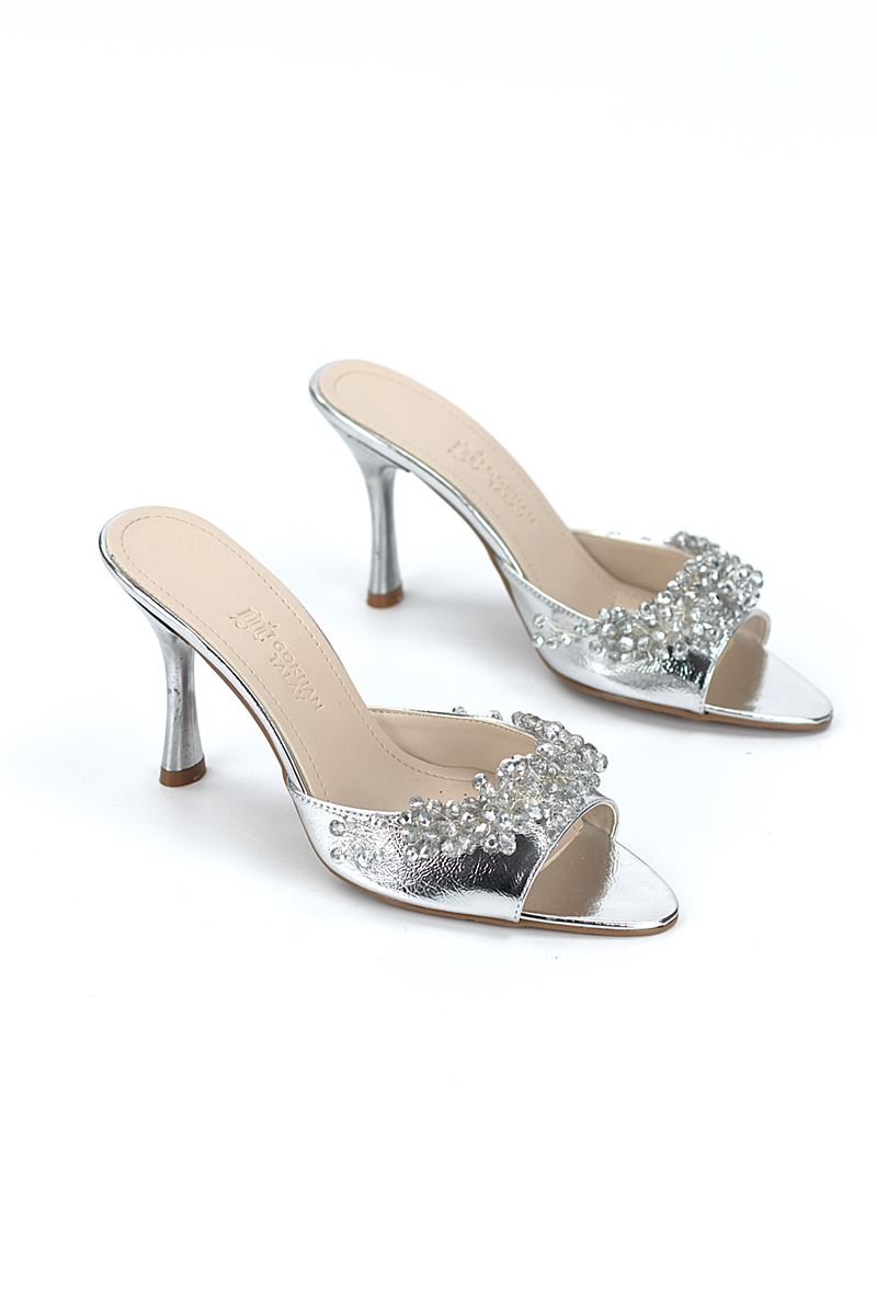 Lucine Esnek Yumuşak Kaymaz Taban (8 cm) Lame Metalik El Yapımı Boncuk Detaylı Kadın Topuklu Terlik 