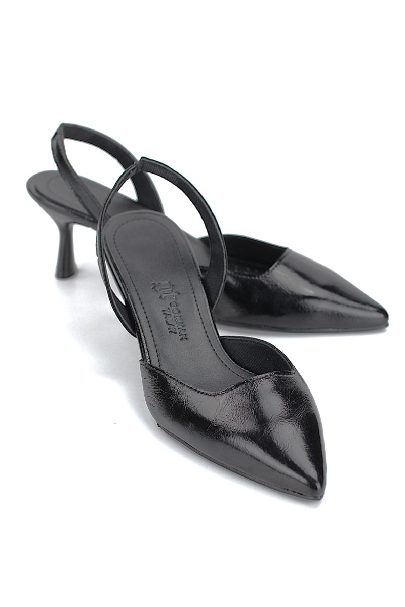 Jolie Esnek Kaymaz Taban Siyah Rugan Orta Topuklu(4-6 cm) Klasik Topuklu Ayakkabı