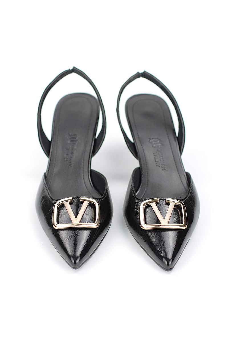 Jolie Esnek Kaymaz Taban Siyah Rugan Orta Topuklu(4-6 cm) Altın V Toka  Klasik Topuklu Ayakkabı