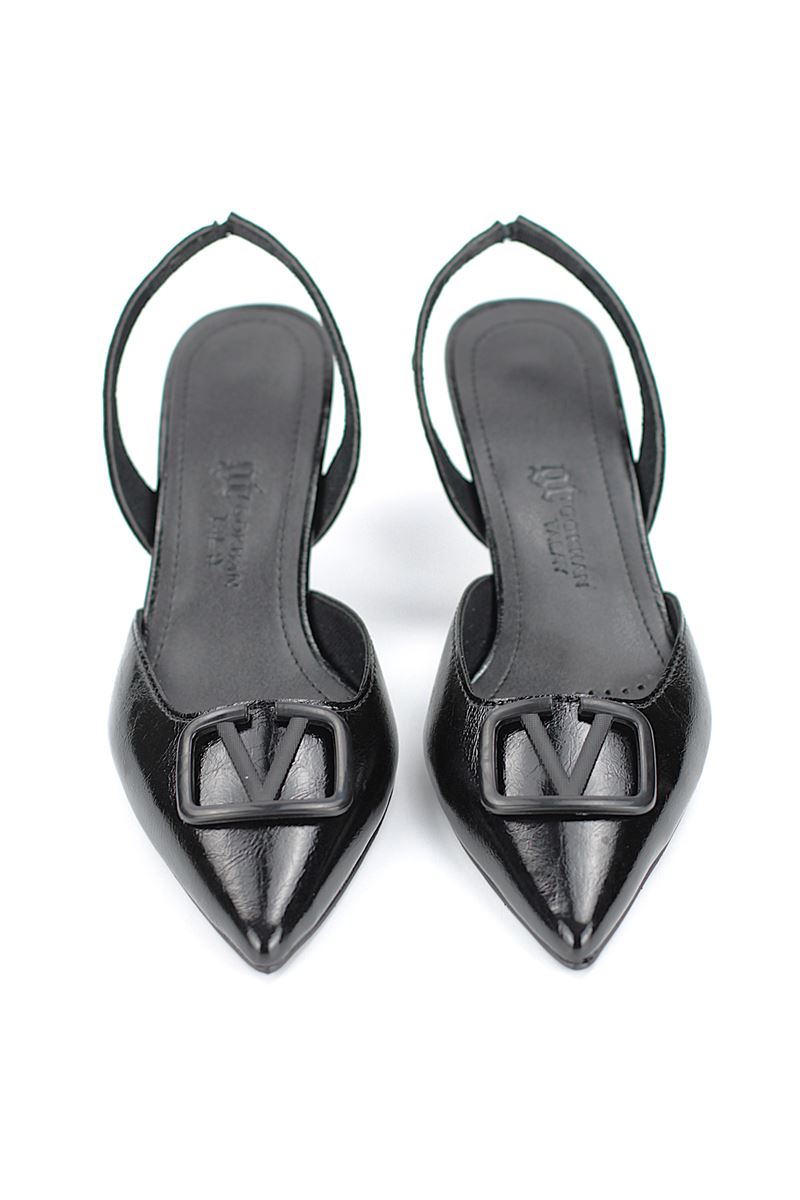 Jolie Esnek Kaymaz Taban Siyah Rugan Orta Topuklu(4-6 cm) Siyah Mat V Toka  Klasik Topuklu Ayakkabı