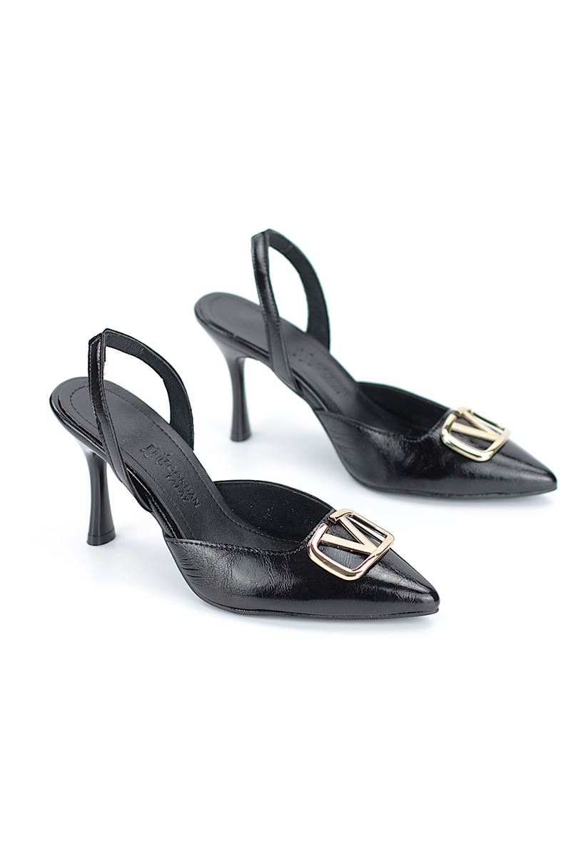 Lori Esnek Kaymaz Taban Siyah Rugan Orta Topuklu(8 cm) Altın V Toka Toka Klasik Topuklu Ayakkabı