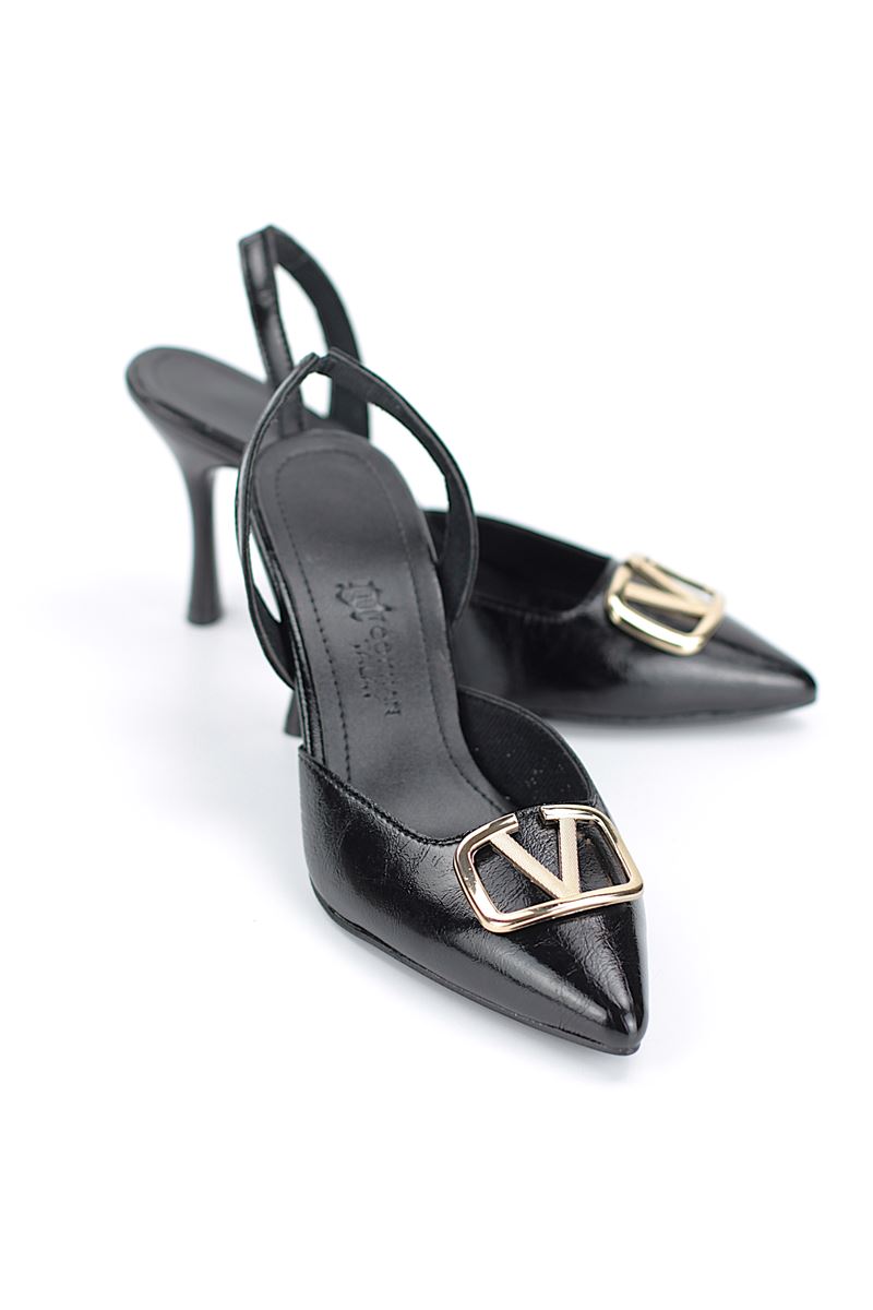 Lori Esnek Kaymaz Taban Siyah Rugan Orta Topuklu(8 cm) Altın V Toka Toka Klasik Topuklu Ayakkabı