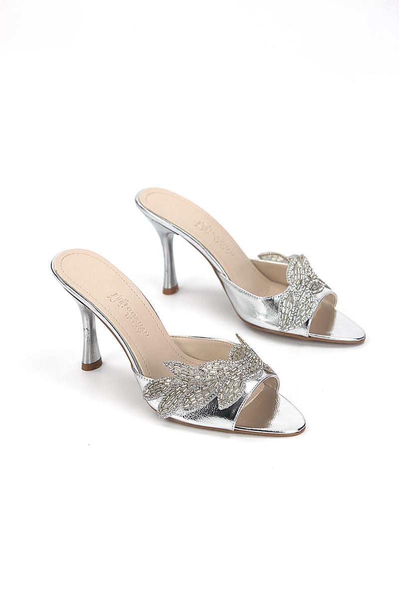 Melantha Esnek Yumuşak Kaymaz Taban (8 cm) Lame Metalik Taşlı Yaprak Detaylı Kadın Topuklu Terlik