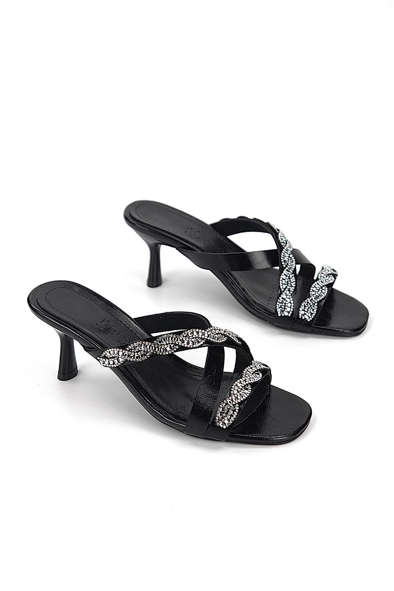 Elaris Esnek Yumuşak Kaymaz Taban (4 cm) Siyah Rugan  Çapraz Çift Sıra Burgu Gümüş Taş Kadın Topuklu Terlik