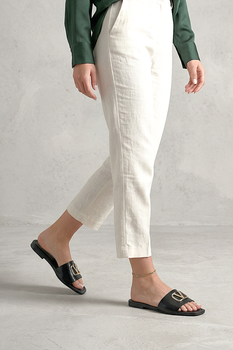 Zeritha Siyah Rugan V Toka Detaylı Kadın Terlik