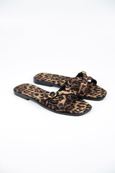 Shay Kadın Leopar Toka Detaylı İnce Çapraz Şeritli Terlik
