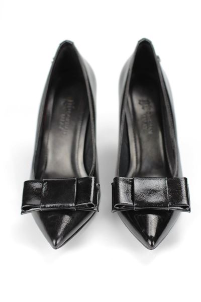 Polina Esnek Yumuşak Kaymaz Taban (8 cm) Siyah Rugan Köşe Fiyonk Kadın Topuklu Ayakkabı