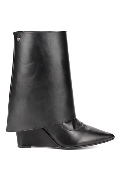 Avenzia  Siyah Esnek Yumuşak Kaymaz Taban Dolgu Topuklu Yakalı ( 8 cm) Streç Bot