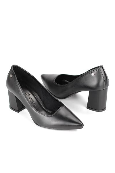 Nevra Esnek Yumuşak Kaymaz Taban (7 cm) Siyah Cilt Kadın Kalın Topuklu Ayakkabı