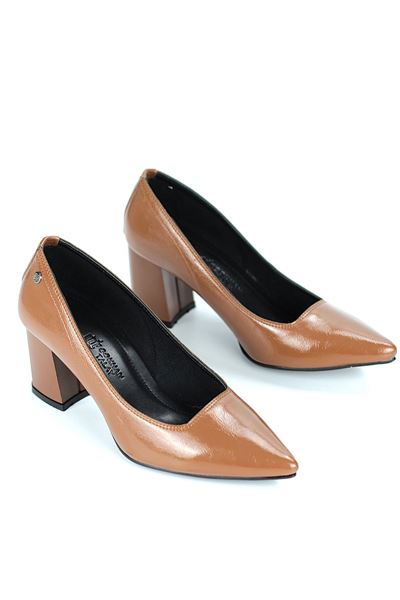 Nevra Esnek Yumuşak Kaymaz Taban (7 cm) Taba Rugan Kadın Kalın Topuklu Ayakkabı