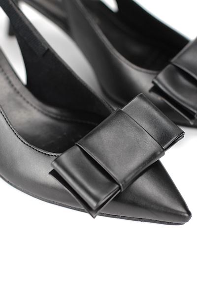 Rivva Esnek Yumuşak Kaymaz Taban (4 cm) Siyah Cilt Açık Lastikli Köşe Fiyonk Kadın Topuklu Ayakkabı