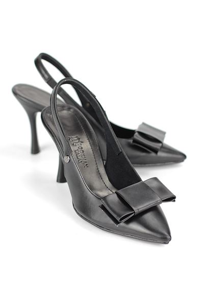 Nivelle Esnek Yumuşak Kaymaz Taban (8 cm) Siyah Cilt  Açık Lastikli Köşe Fiyonk Kadın Topuklu Ayakkabı