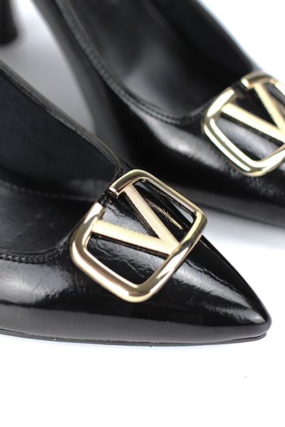 Hana Esnek Yumuşak Kaymaz Taban (8 cm) Siyah Rugan V Toka Kadın Topuklu Ayakkabı