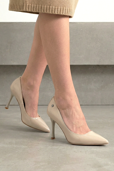 Jimena Esnek Yumuşak Kaymaz Taban (8 cm) Bej Rugan Kadın Topuklu Ayakkabı