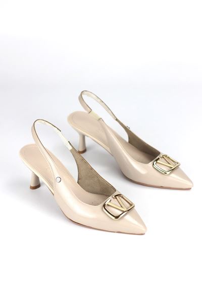 Liselotte Esnek Yumuşak Kaymaz Taban (4 cm) Bej Rugan  Açık Lastikli V Toka Kadın Topuklu Ayakkabı