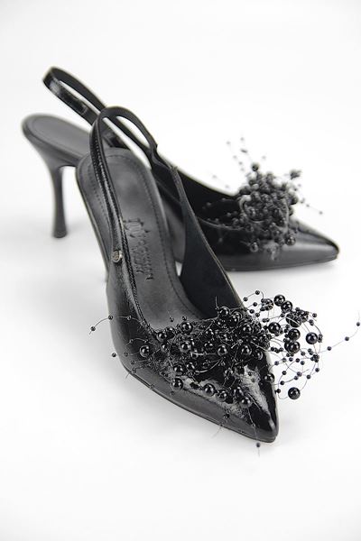 Black Beads Esnek Yumuşak Kaymaz Taban (8 cm) Siyah Rugan Boncuk Detaylı Açık Lastikli Kadın Topuklu Ayakkabı