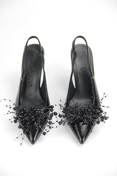 Black Beads Esnek Yumuşak Kaymaz Taban (8 cm) Siyah Rugan El Yapımı Boncuk Detaylı Açık Lastikli Kadın Topuklu Ayakkabı