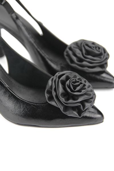 Rosalind Esnek Yumuşak Kaymaz Taban (8 cm) Siyah Rugan El Yapımı Gül Detaylı Açık Lastikli Kadın Topuklu Ayakkabı