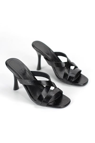 Elowen Esnek Yumuşak Kaymaz Taban (8 cm) Siyah Rugan  Çapraz Bantlı Kadın Topuklu Terlik