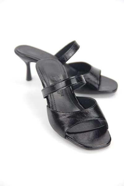 Avelin Esnek Yumuşak Kaymaz Taban (4 cm) Siyah Rugan Tek Bant Topuklu Terlik